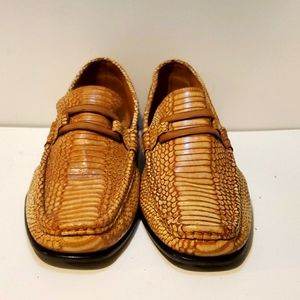 Donald J. Pliner dress shoes. Size 9